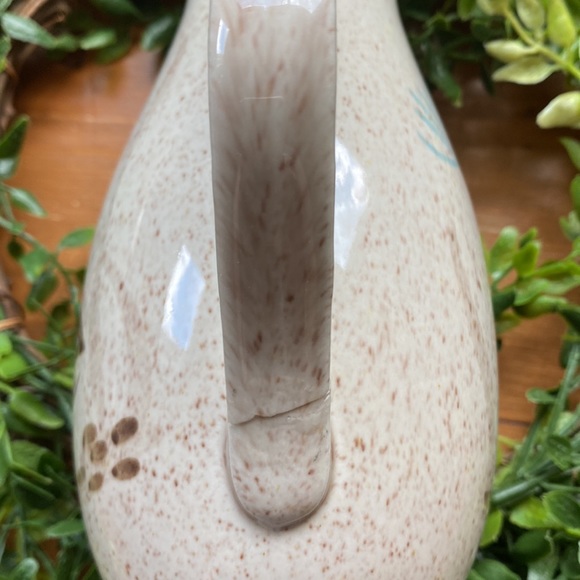 Vintage Red Wing Bob White Pattern 7.5" Cream Pitcher - Picture 5 of 6